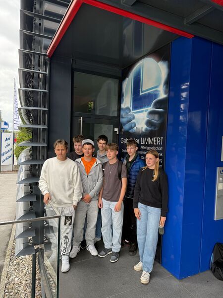 img-20250925-wa0009